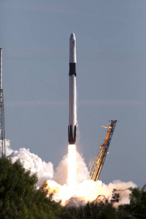 The two-stage Falcon 9 launch vehicle lifts off Space Launch Complex 40