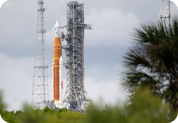 NASA’s SLS rocket and Orion spacecraft at Launch Pad 39B