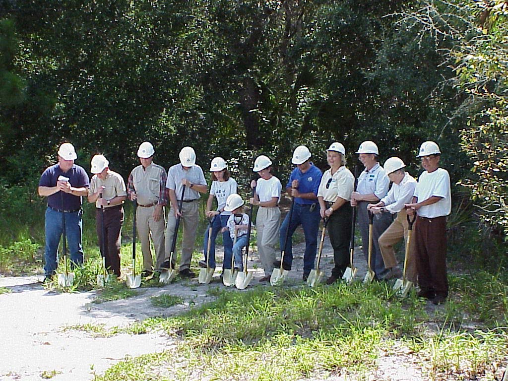 09GroundbreakingCrew