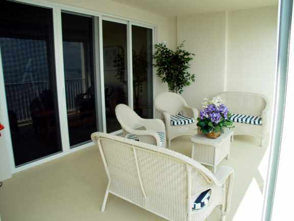 Balcony2